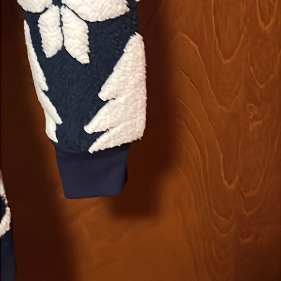 Vera Bradley Black & White Hooded Fleece Snowflake Jacket-NWT - Picture 7 of 13